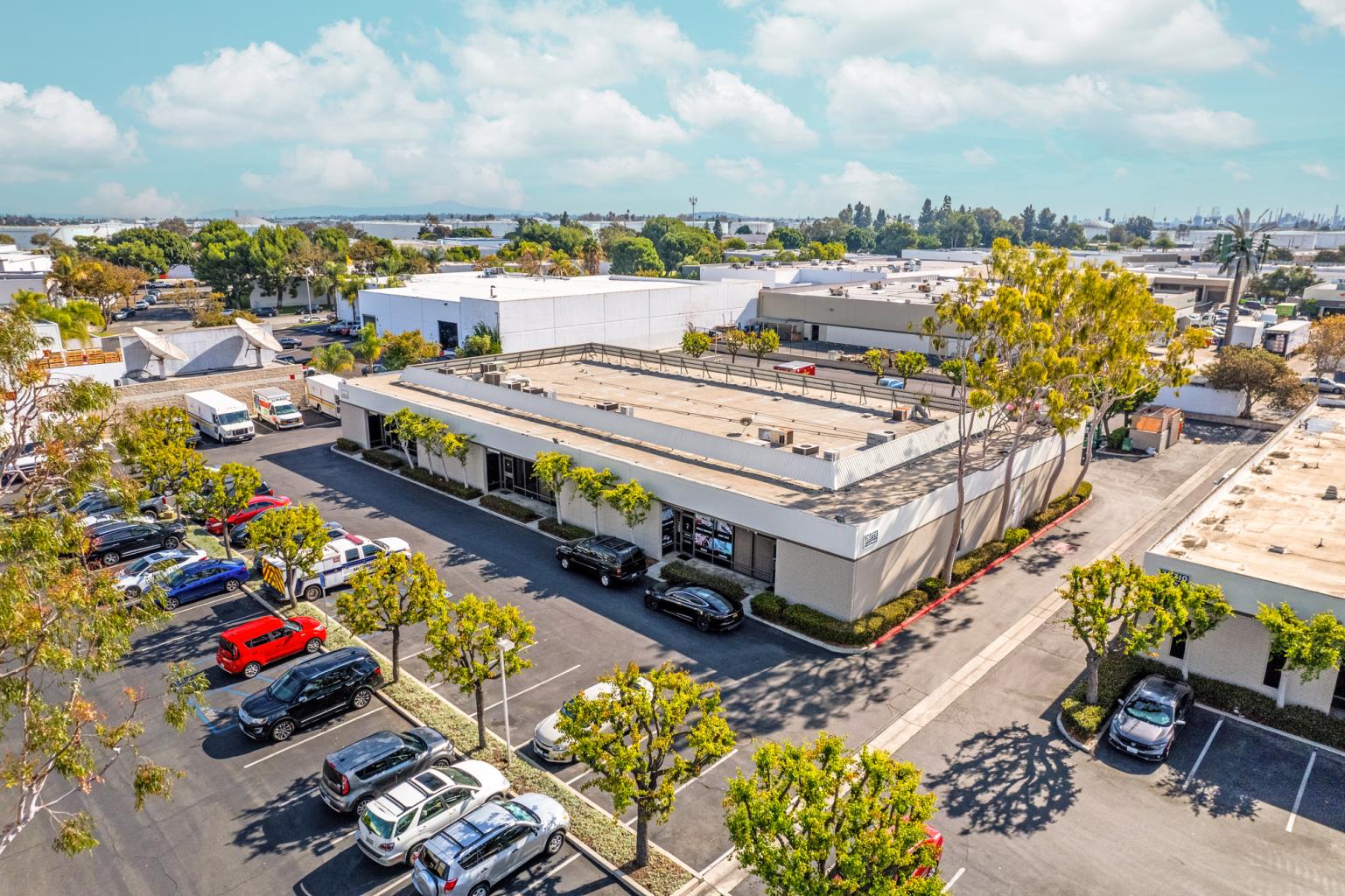 1,619 SF Flex Space in Carson, CA Photo